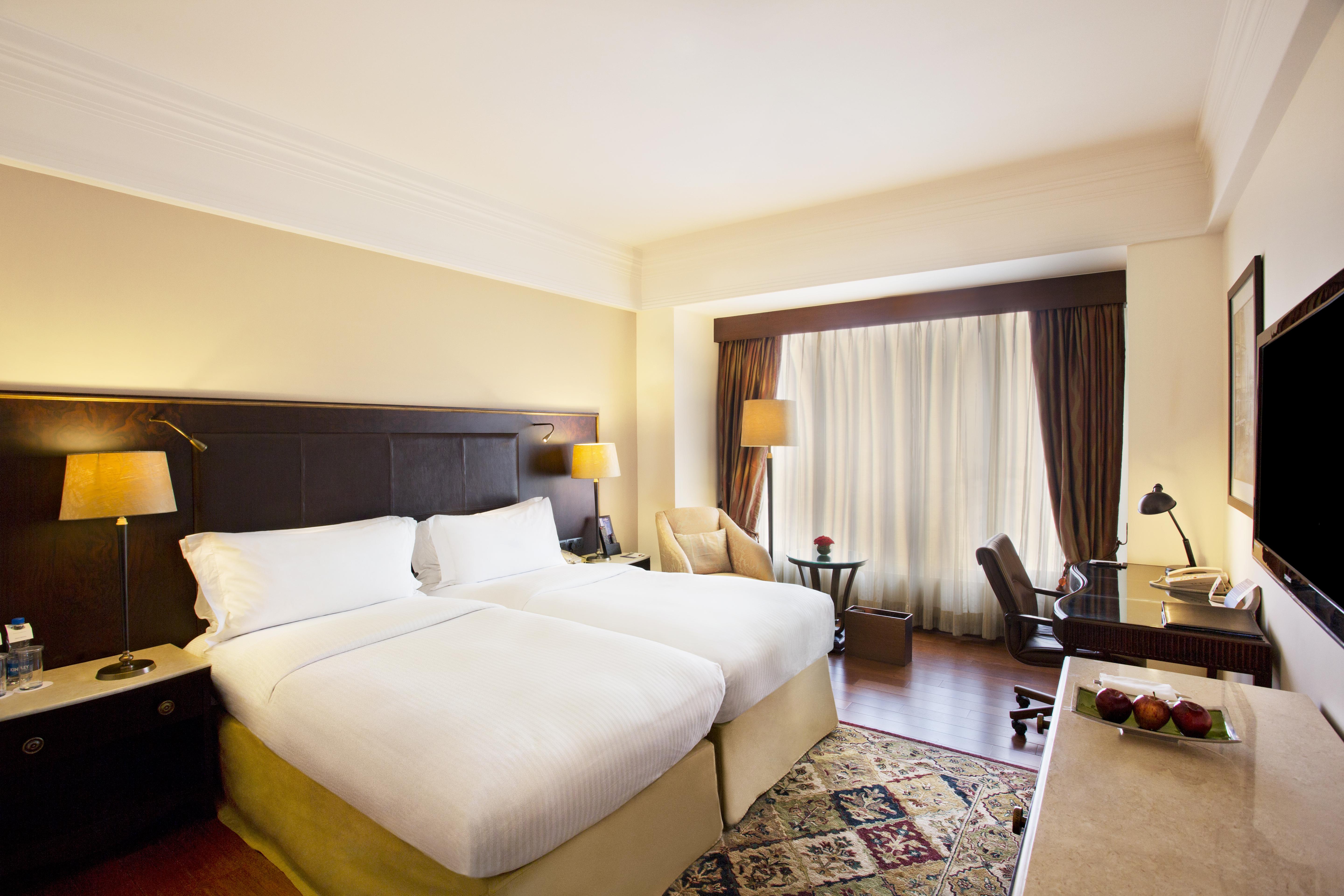 Eros Hotel New Delhi, Nehru Place Kültér fotó A room at the hotel