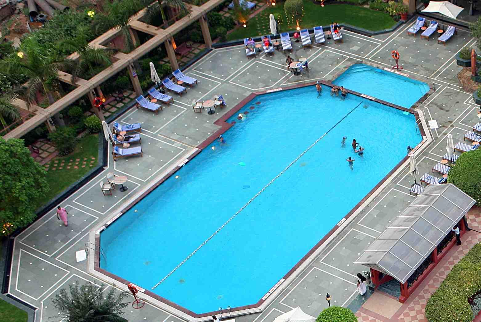 Eros Hotel New Delhi, Nehru Place Kültér fotó Swimming pool at the Taj Mahal Palace