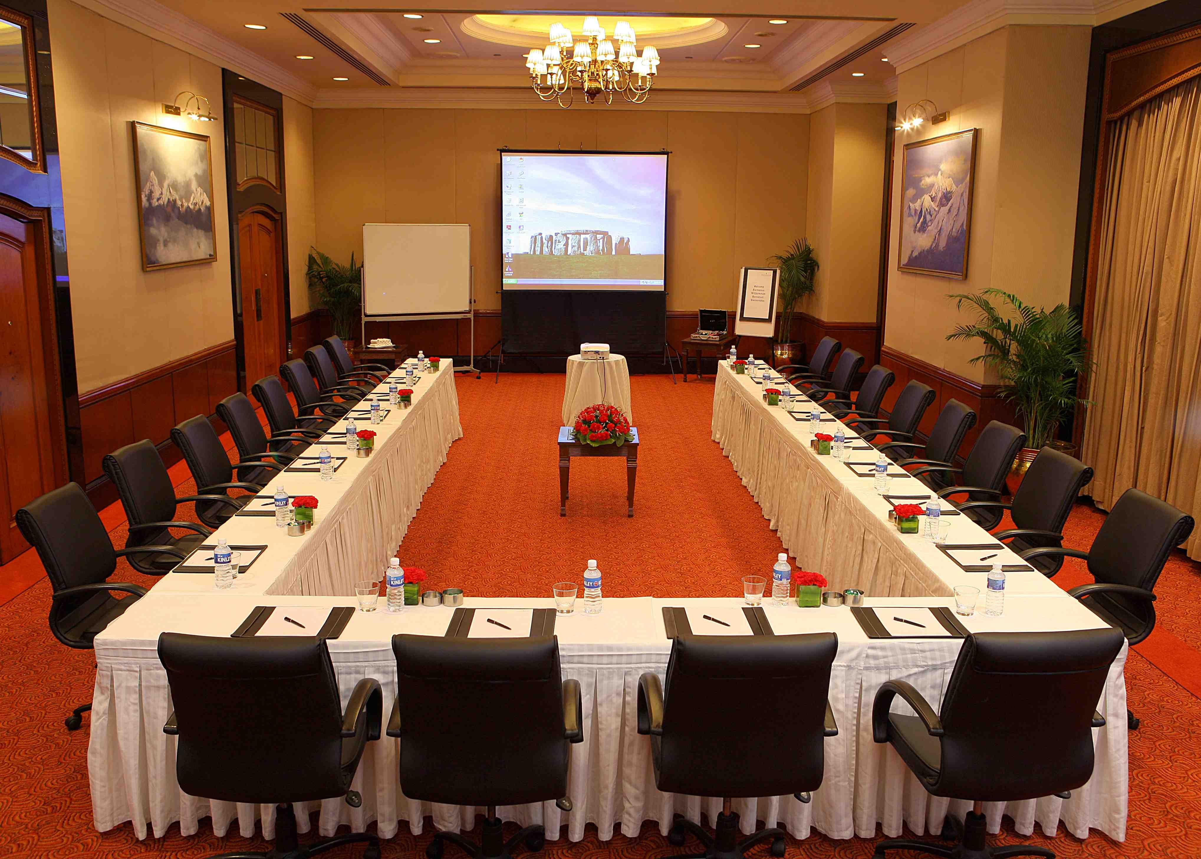 Eros Hotel New Delhi, Nehru Place Kültér fotó A meeting room