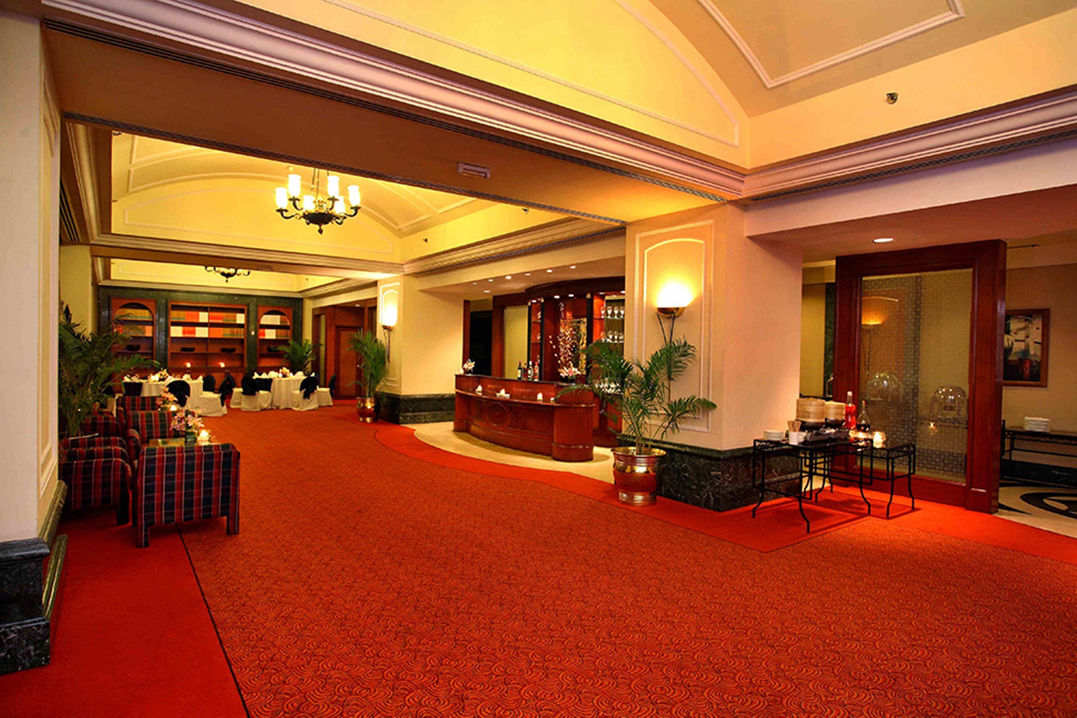 Eros Hotel New Delhi, Nehru Place Kültér fotó The lobby of the hotel