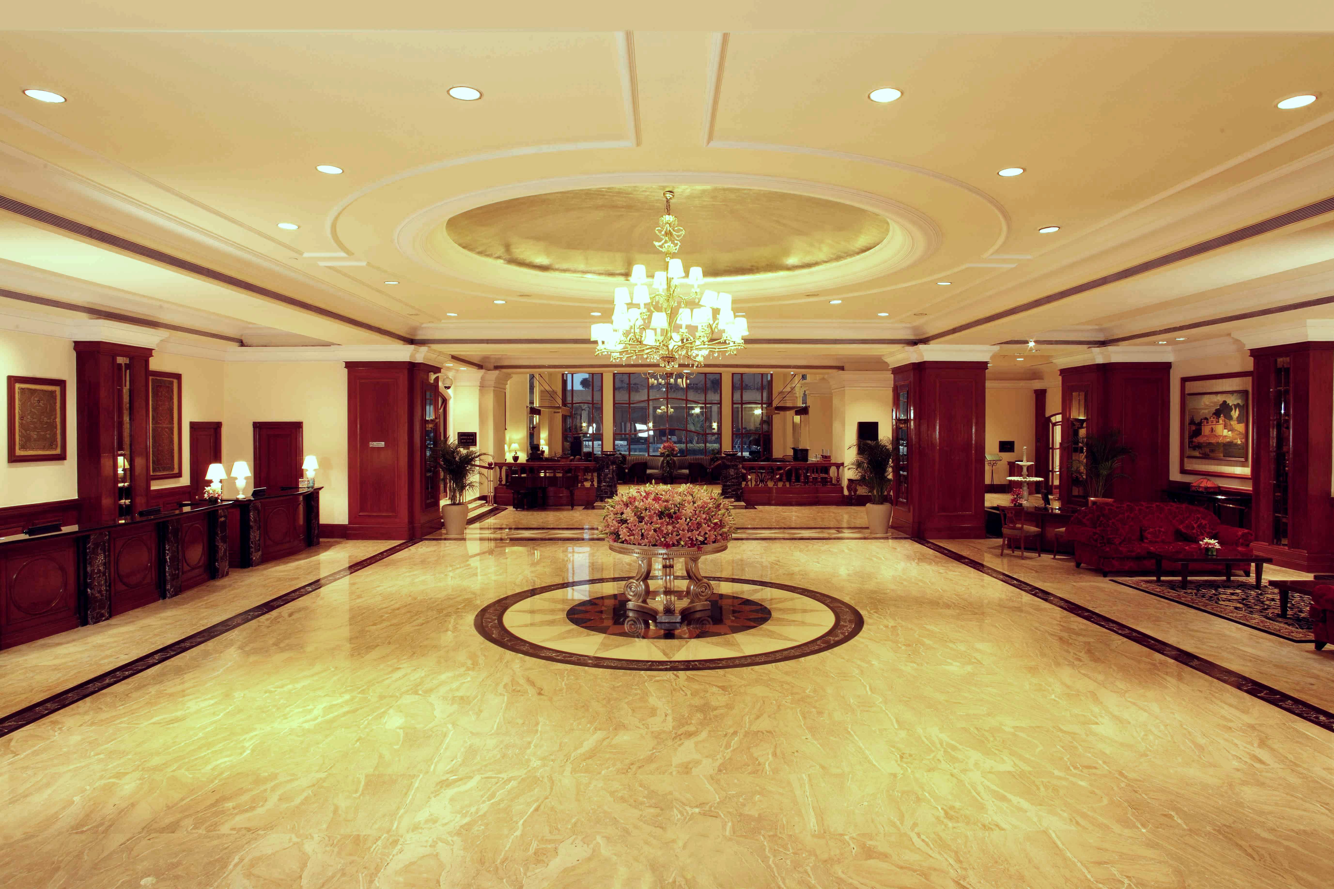 Eros Hotel New Delhi, Nehru Place Kültér fotó The lobby of the Taj Bengal