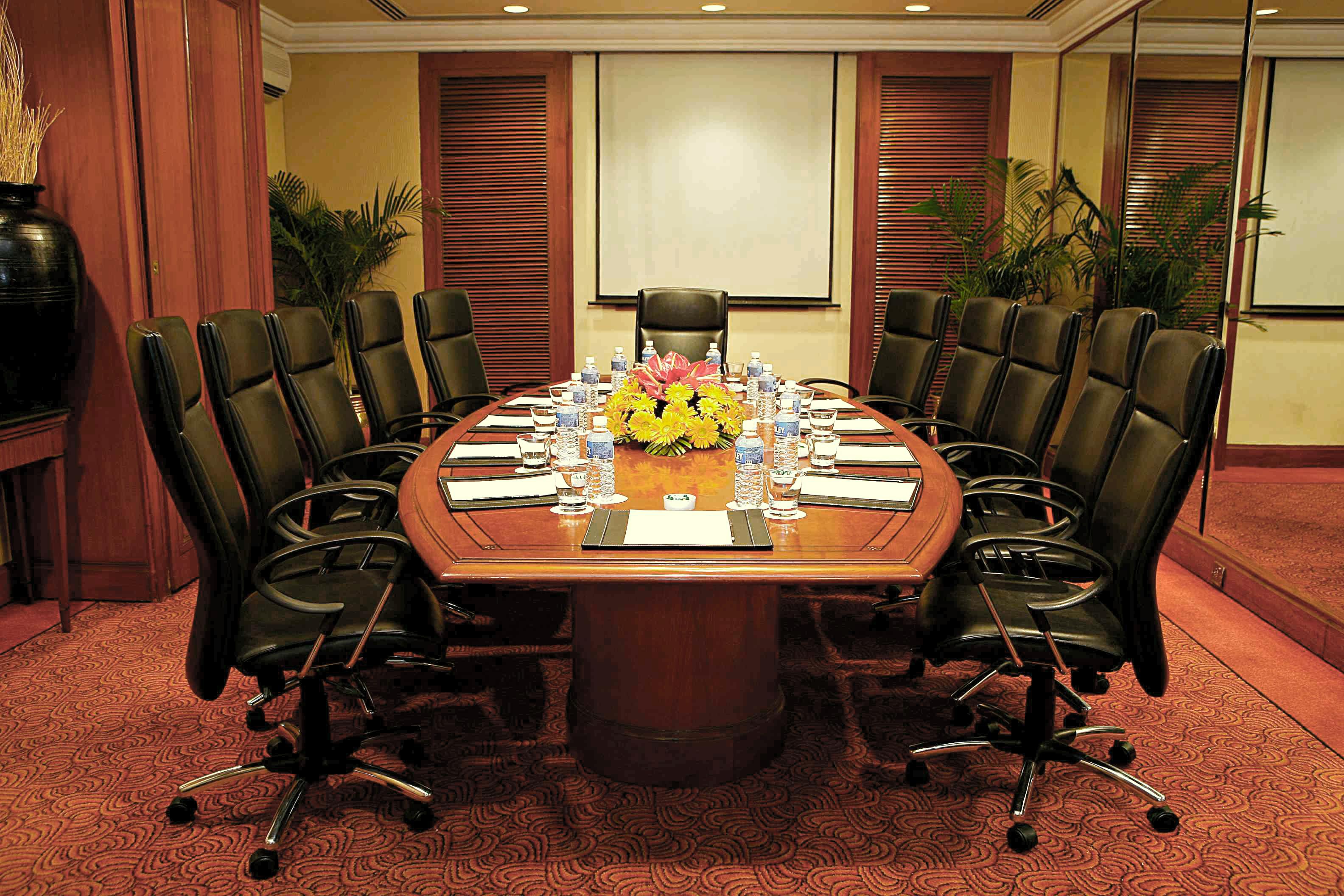 Eros Hotel New Delhi, Nehru Place Kültér fotó A boardroom